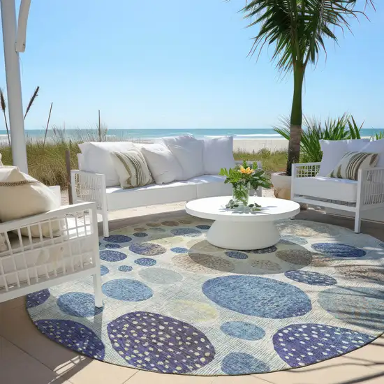 8' Navy Blue And Ivory Round Geometric Washable Indoor Outdoor Area Rug Photo 5