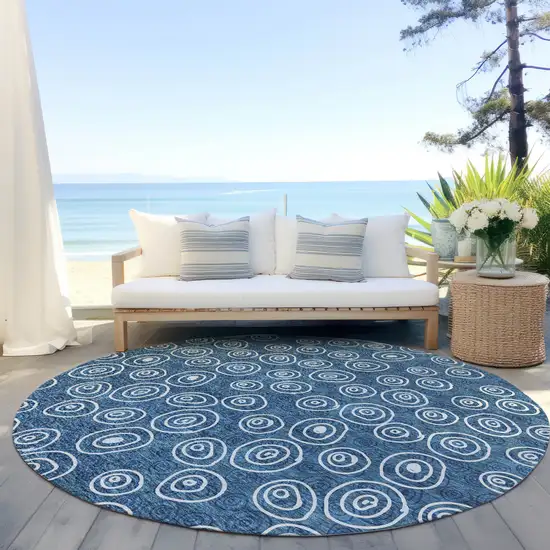 8' Navy Blue And Ivory Round Geometric Washable Indoor Outdoor Area Rug Photo 6