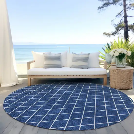 8' Navy Blue And Ivory Round Geometric Washable Indoor Outdoor Area Rug Photo 7