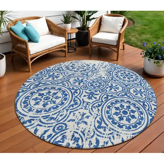 8' Navy Blue And Ivory Round Medallion Washable Indoor Outdoor Area Rug Photo 1