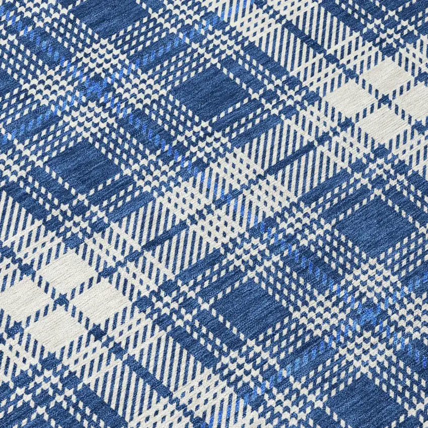 8' Navy Blue And Ivory Round Plaid Washable Indoor Outdoor Area Rug Photo 8