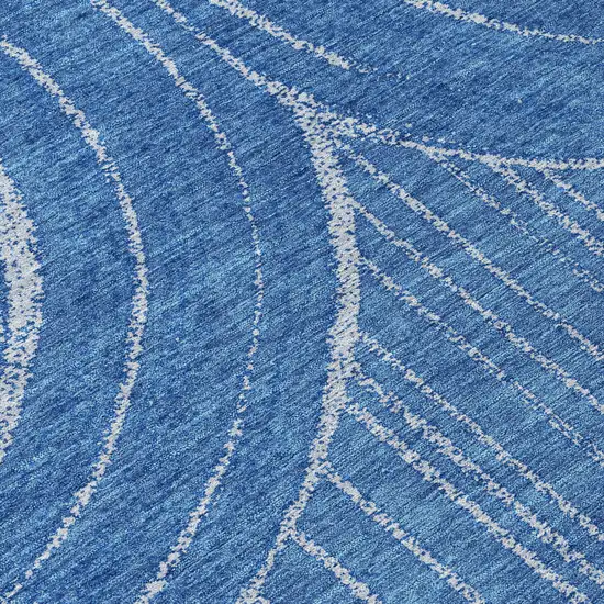 8' Navy Blue And Sky Blue Round Geometric Washable Indoor Outdoor Area Rug Photo 9