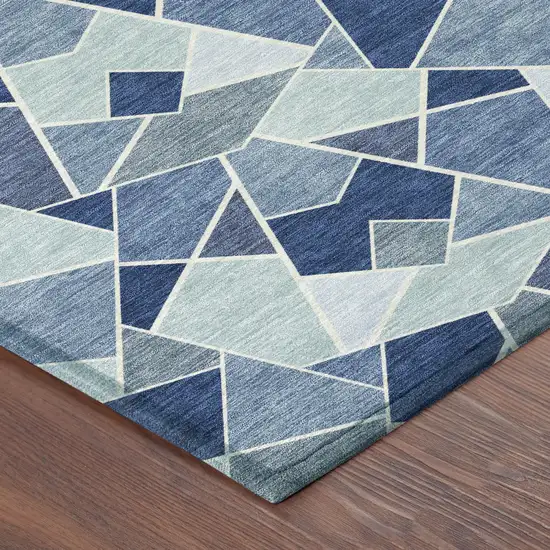 8' Navy Blue And Sky Blue Round Geometric Washable Indoor Outdoor Area Rug Photo 7