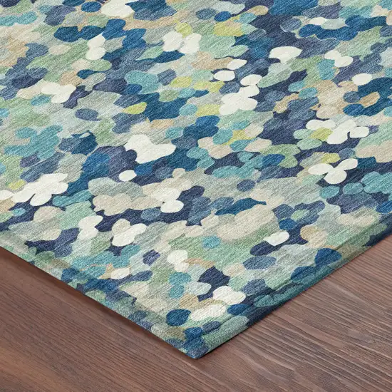 8' Navy Blue And Sky Blue Round Geometric Washable Indoor Outdoor Area Rug Photo 6