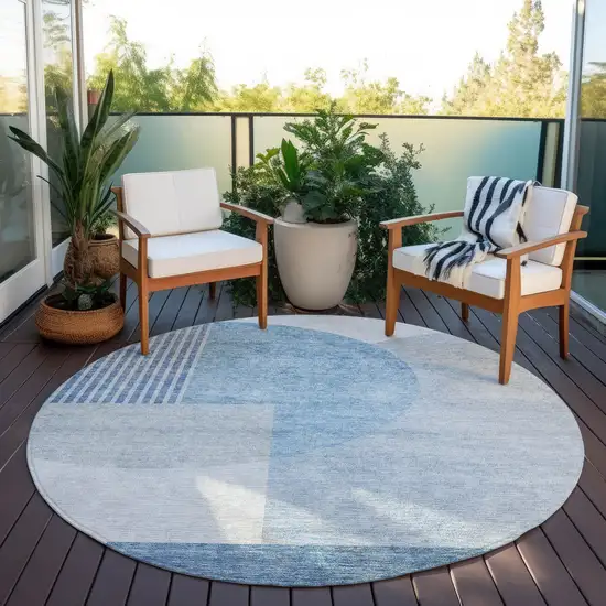 8' Navy Blue And Sky Blue Round Geometric Washable Indoor Outdoor Area Rug Photo 6