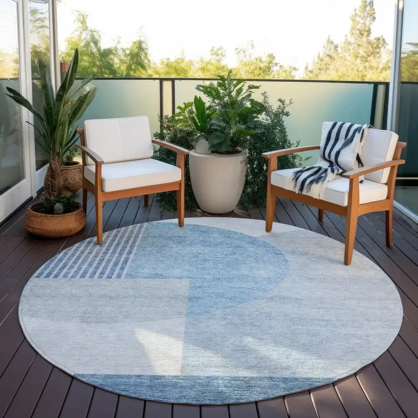 8' Navy Blue And Sky Blue Round Geometric Washable Indoor Outdoor Area Rug Photo 6