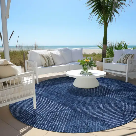 8' Navy Blue And Sky Blue Round Geometric Washable Indoor Outdoor Area Rug Photo 6