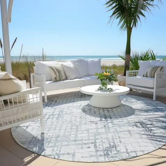 8' Navy Blue And Sky Blue Round Geometric Washable Indoor Outdoor Area Rug Photo 6