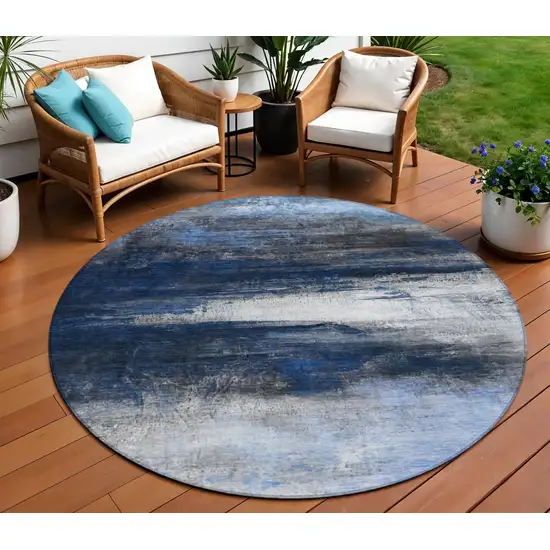 8' Navy Blue Charcoal And Ivory Round Abstract Washable Indoor Outdoor Area Rug Photo 2