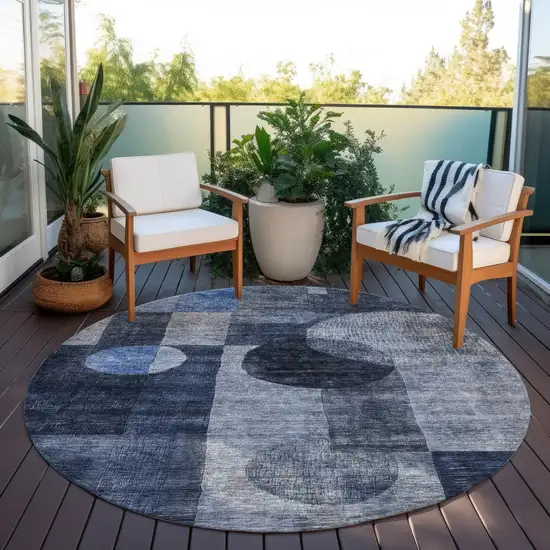 8' Navy Blue Gray And Charcoal Round Geometric Washable Indoor Outdoor Area Rug Photo 6