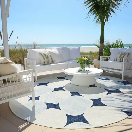 8' Navy Blue Gray And Ivory Round Abstract Washable Indoor Outdoor Area Rug Photo 7