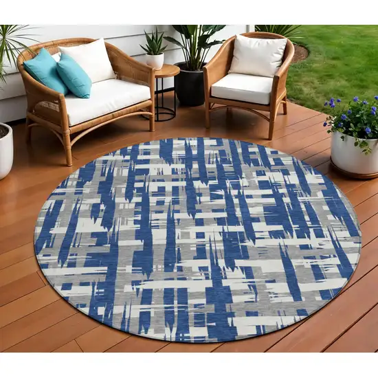 8' Navy Blue Gray And Ivory Round Striped Washable Indoor Outdoor Area Rug Photo 2