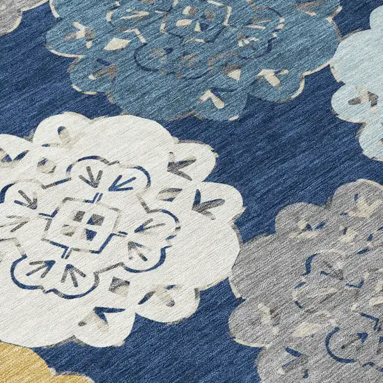 8' Navy Blue Ivory And Gold Round Quatrefoil Washable Indoor Outdoor Area Rug Photo 7