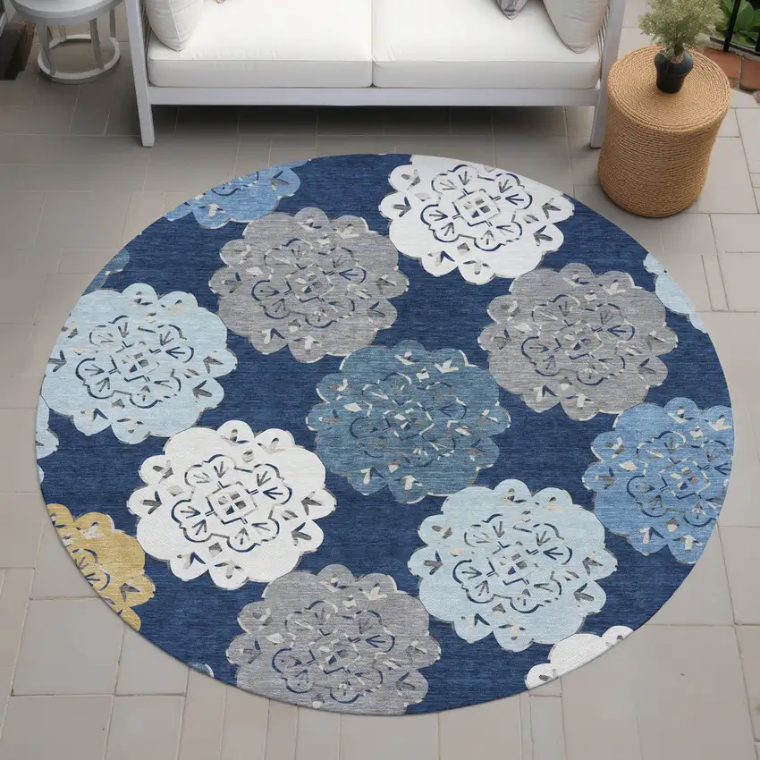 8' Navy Blue Ivory And Gold Round Quatrefoil Washable Indoor Outdoor Area Rug Photo 8