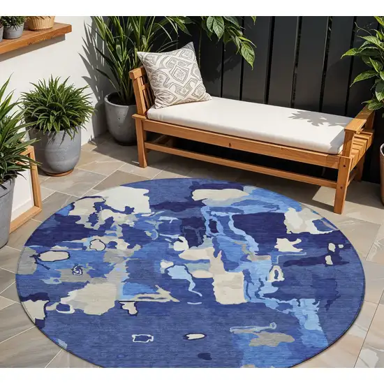 8' Navy Blue Ivory And Gray Round Abstract Washable Indoor Outdoor Area Rug Photo 1