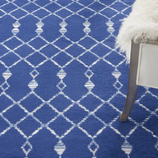 8' Navy Blue and Ivory Geometric Round Rug Photo 8