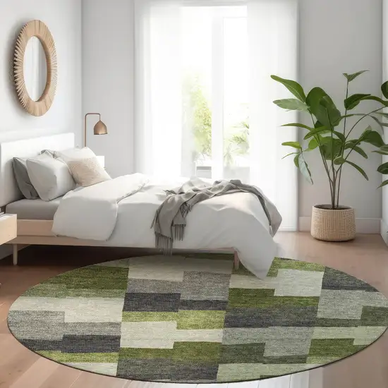 8' Olive Green And Artichoke Green Round Geometric Washable Indoor Outdoor Area Rug Photo 8