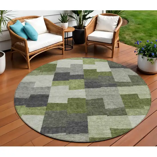 8' Olive Green And Artichoke Green Round Geometric Washable Indoor Outdoor Area Rug Photo 1