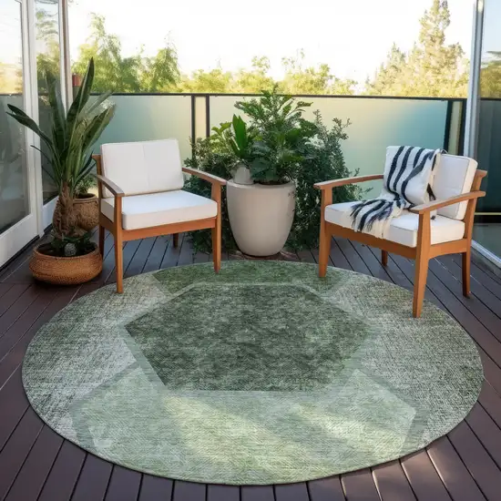 8' Olive Green And Artichoke Green Round Geometric Washable Indoor Outdoor Area Rug Photo 6