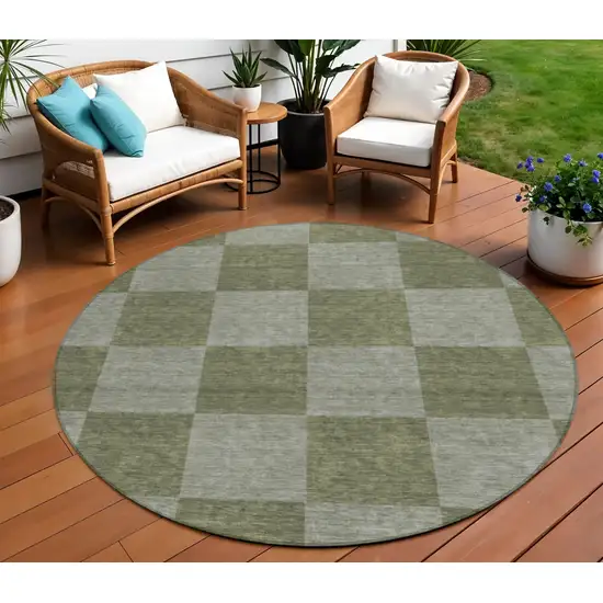 8' Olive Green And Gray Round Geometric Washable Indoor Outdoor Area Rug Photo 1