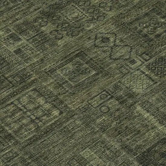 8' Olive Green And Green Round Oriental Washable Indoor Outdoor Area Rug Photo 4
