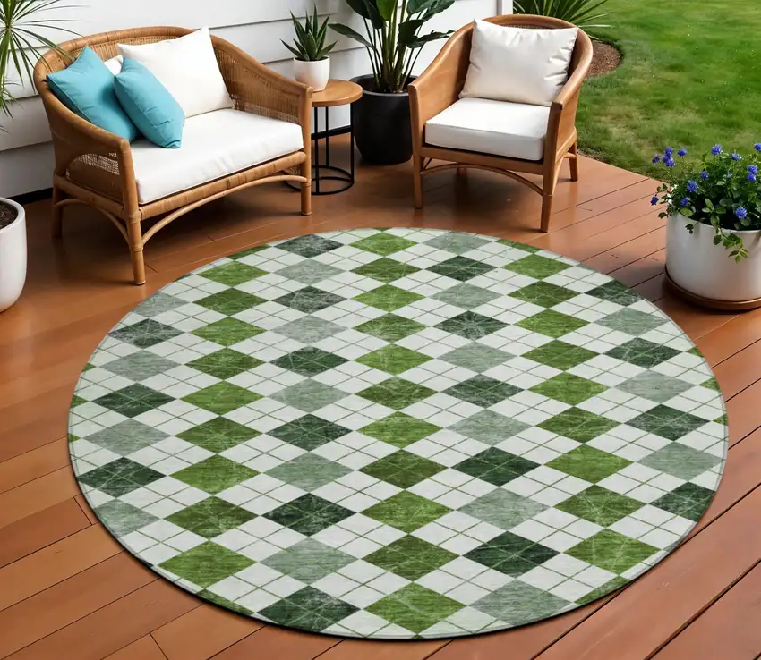 8' Olive Green And Ivory Round Geometric Washable Indoor Outdoor Area Rug Photo 1