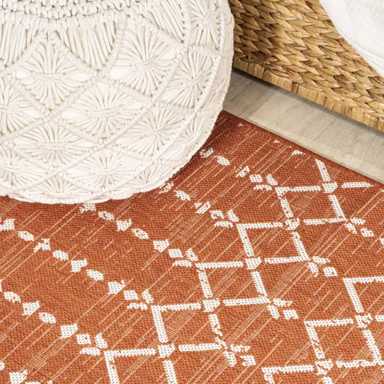 5' Orange And Cream Round Trellis Indoor Outdoor Area Rug Photo 7