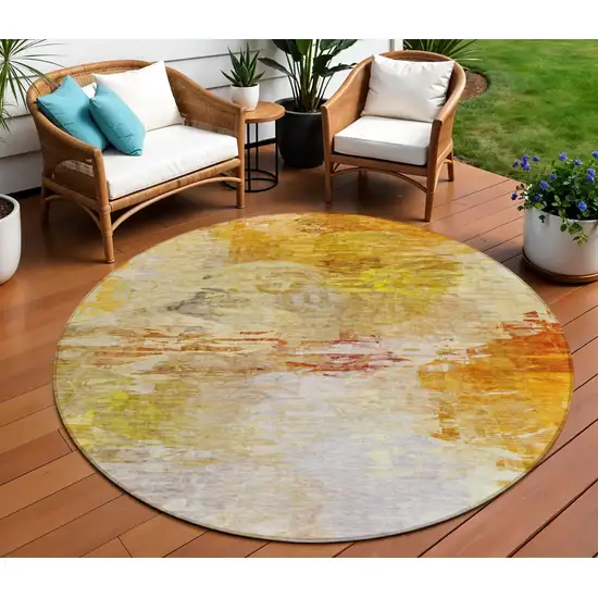 8' Orange Copper And Terra Cotta Round Abstract Washable Indoor Outdoor Area Rug Photo 1