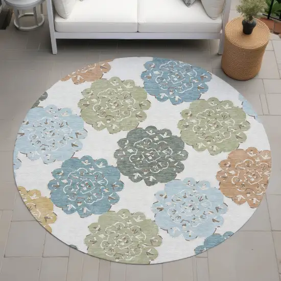 8' Pacific Blue Ivory And Copper Round Quatrefoil Washable Indoor Outdoor Area Rug Photo 9