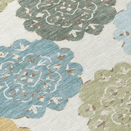 8' Pacific Blue Ivory And Copper Round Quatrefoil Washable Indoor Outdoor Area Rug Photo 8