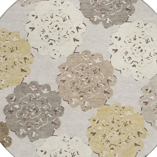 8' Pearl Ivory And Wheat Round Quatrefoil Washable Indoor Outdoor Area Rug Photo 7