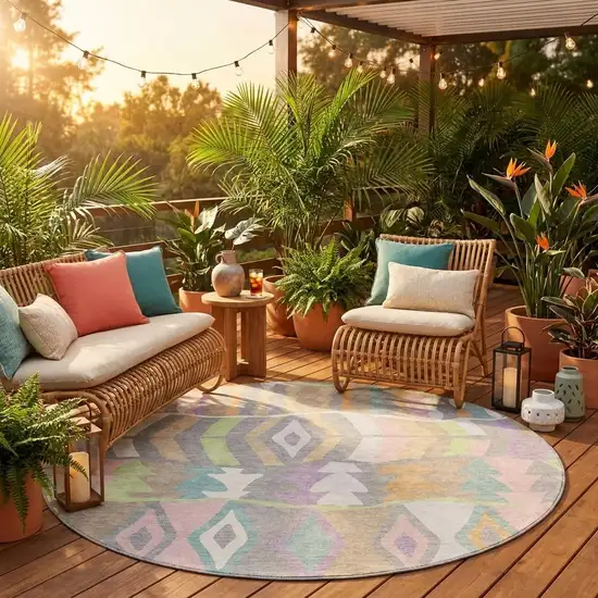 8' Pewter And Gray Round Geometric Washable Indoor Outdoor Area Rug Photo 1