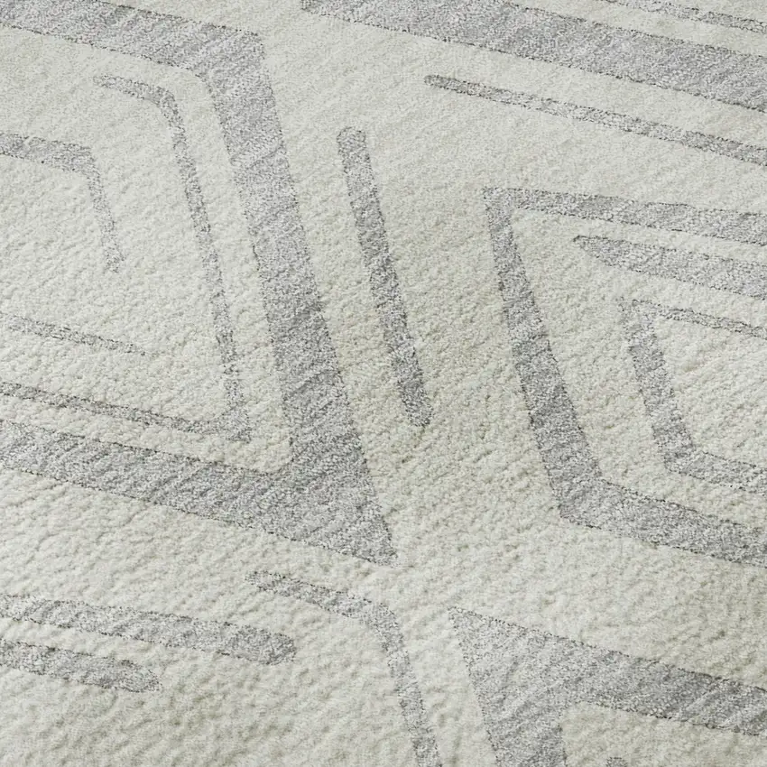 8' Pewter And Ivory Diamond Washable Round Rug With UV Protection Photo 9