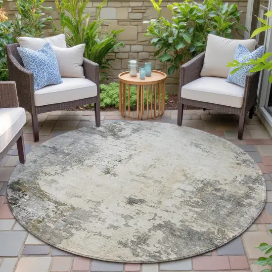 8' Pewter And Ivory Round Abstract Washable Indoor Outdoor Area Rug Photo 6
