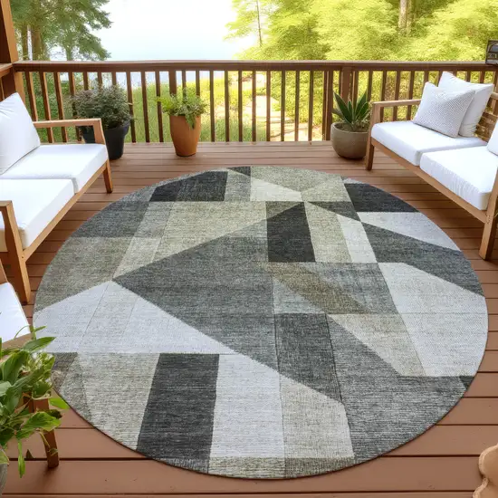 8' Pewter And Ivory Round Geometric Washable Indoor Outdoor Area Rug Photo 4