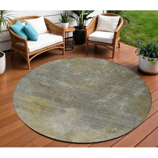 8' Pewter And Light Yellow Round Abstract Washable Indoor Outdoor Area Rug Photo 1