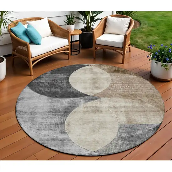 8' Pewter Brown And Charcoal Round Geometric Washable Indoor Outdoor Area Rug Photo 1