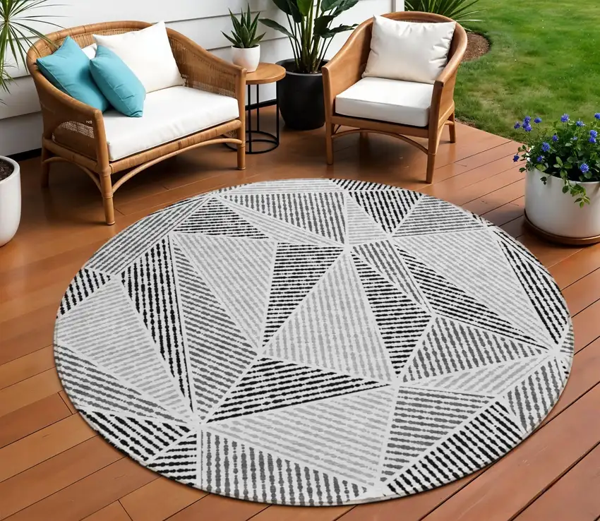 8' Pewter Charcoal And Gray Round Geometric Washable Indoor Outdoor Area Rug Photo 1