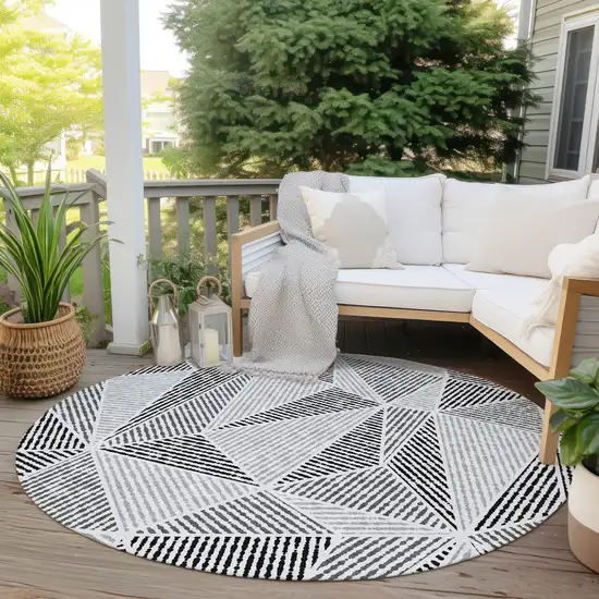 8' Pewter Charcoal And Gray Round Geometric Washable Indoor Outdoor Area Rug Photo 6