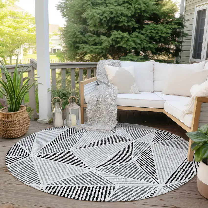 8' Pewter Charcoal And Gray Round Geometric Washable Indoor Outdoor Area Rug Photo 6