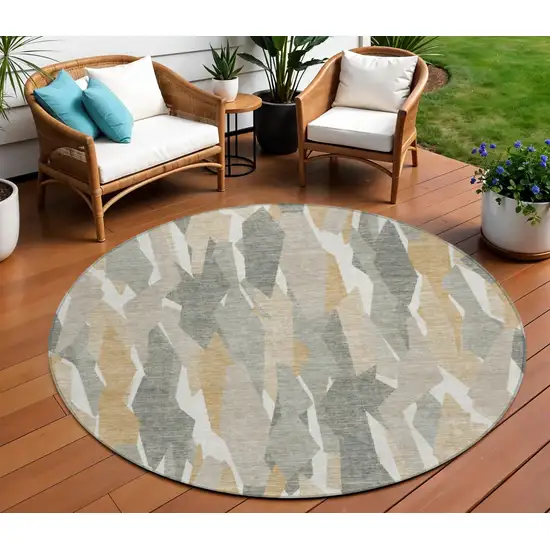 8' Pewter Wheat And Ivory Round Striped Washable Indoor Outdoor Area Rug Photo 1
