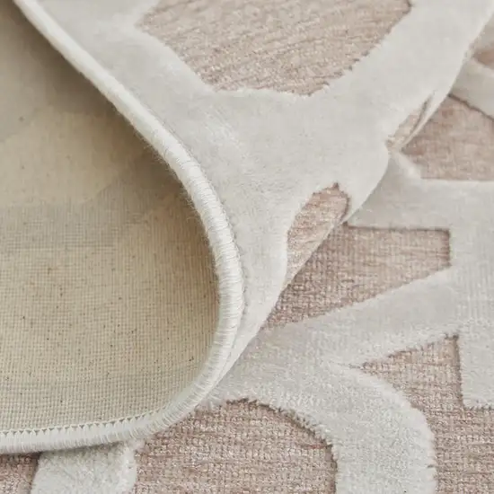 7' Pink And White Geometric Round Rug Photo 6