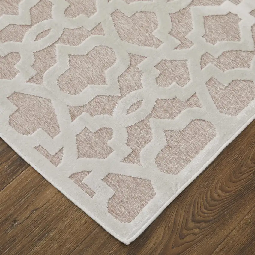 7' Pink And White Geometric Round Rug Photo 3