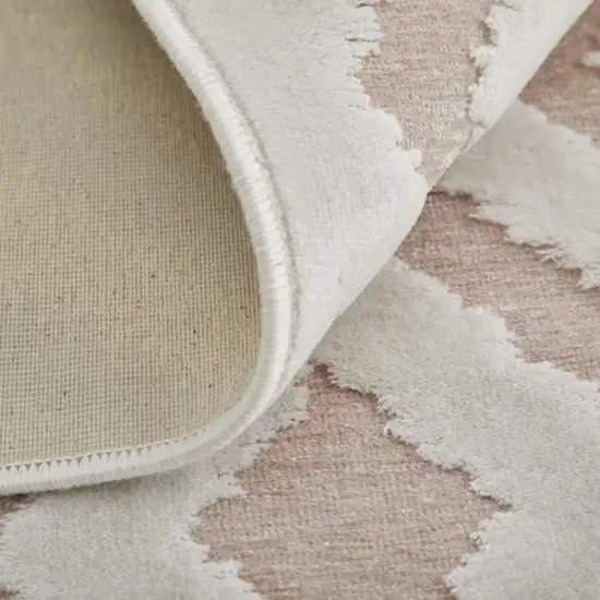 7' Pink And White Round Rug Photo 7