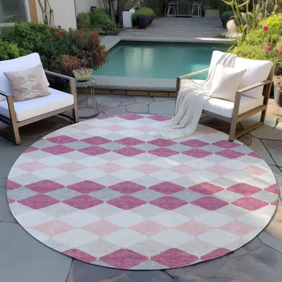 8' Pink Gray And Ivory Round Geometric Washable Indoor Outdoor Area Rug Photo 7