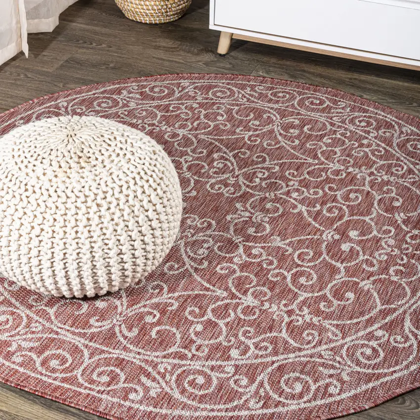 6' Red And Beige Round Medallion Indoor Outdoor Area Rug Photo 4