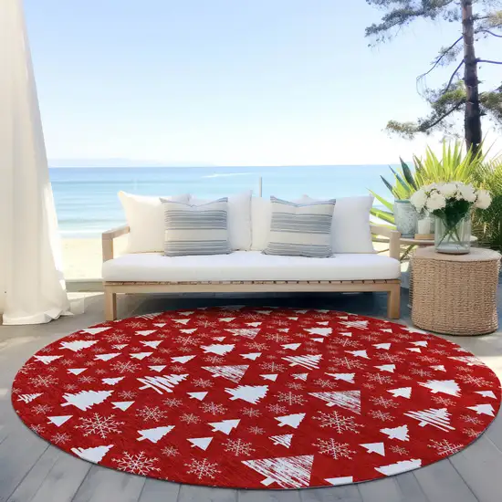 8' Red And Ivory Round Botanical Leaves Washable Indoor Outdoor Area Rug Photo 5