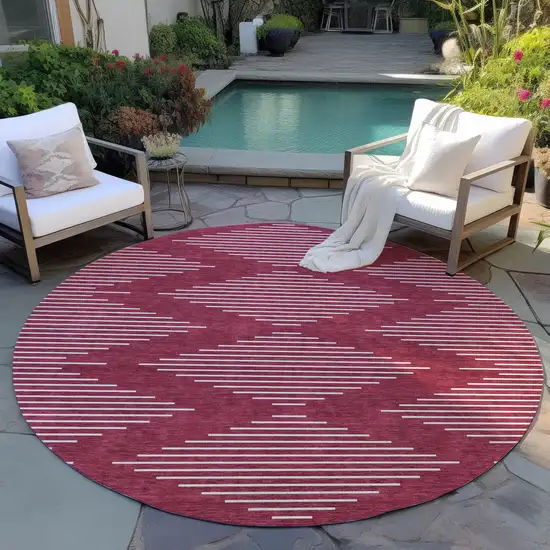 8' Red And Ivory Round Geometric Washable Indoor Outdoor Area Rug Photo 7