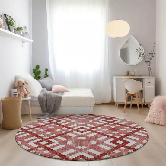 8' Red And Ivory Round Geometric Washable Indoor Outdoor Area Rug Photo 7