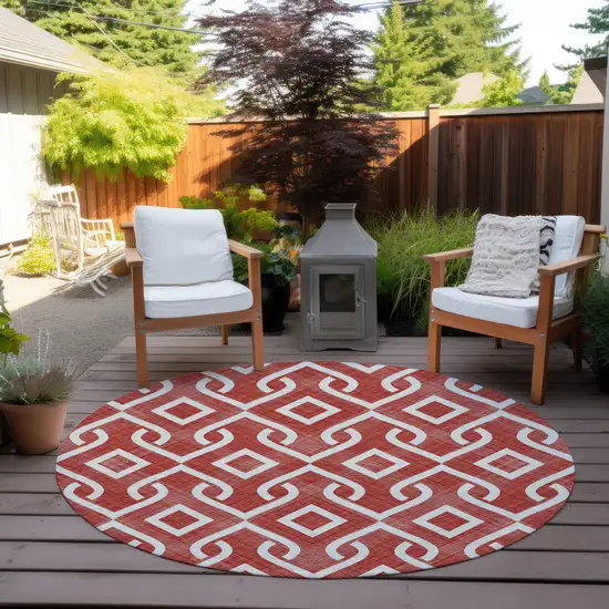 8' Red And Ivory Round Geometric Washable Indoor Outdoor Area Rug Photo 6